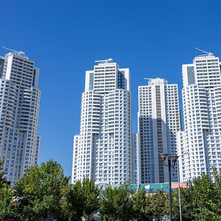 16Th Floor Sky View Condo With Pool And Fitness สโกเปีย ภายนอก รูปภาพ