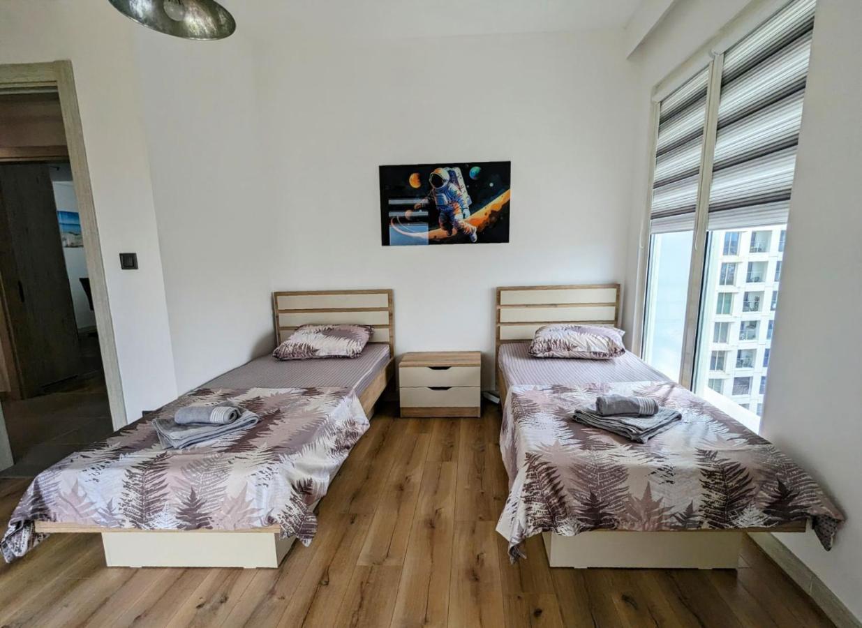 16Th Floor Sky View Condo With Pool And Fitness สโกเปีย ภายนอก รูปภาพ