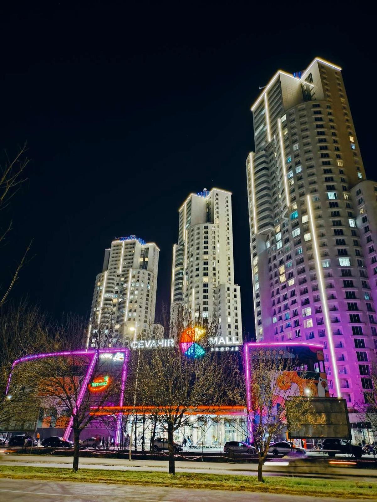 16Th Floor Sky View Condo With Pool And Fitness สโกเปีย ภายนอก รูปภาพ